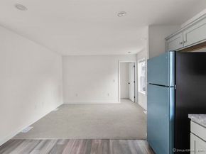  55 Sugar Street 28, Newtown CT 06470