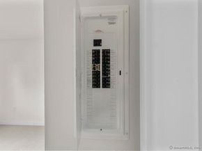  55 Sugar Street 28, Newtown CT 06470