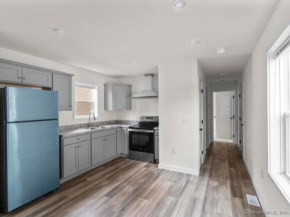  55 Sugar Street 28, Newtown CT 06470