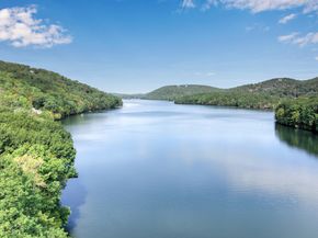 5 Sail Harbour Drive, Sherman CT 06784