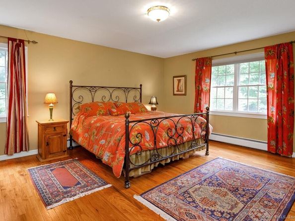 185 Haviland Road, Stamford CT 06903