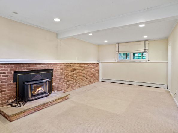 28 Forest Drive, Ridgefield CT 06877