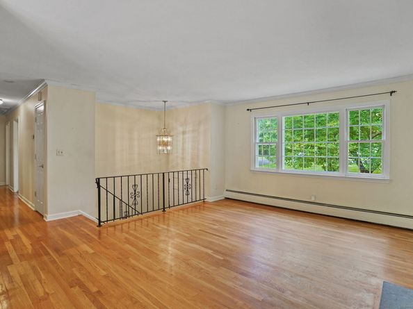 28 Forest Drive, Ridgefield CT 06877