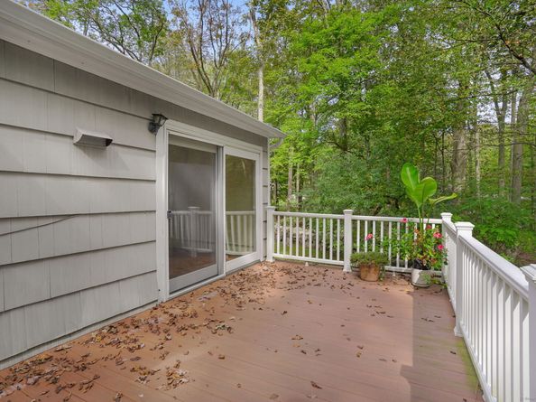 28 Forest Drive, Ridgefield CT 06877
