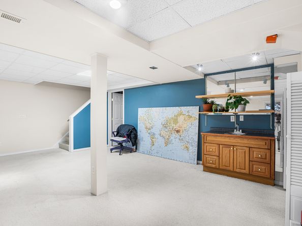 2445 Park Avenue APT 23, Bridgeport CT 06604