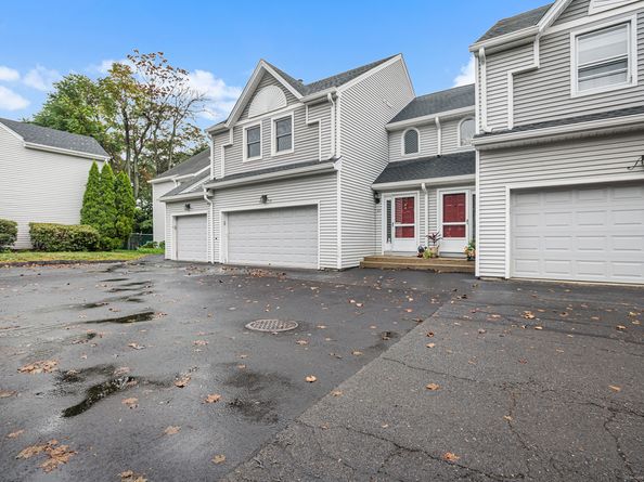 2445 Park Avenue APT 23, Bridgeport CT 06604
