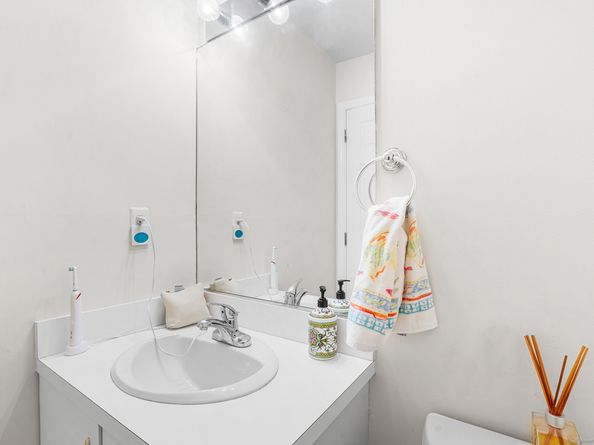 2445 Park Avenue APT 23, Bridgeport CT 06604