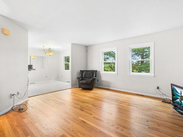 2445 Park Avenue APT 23, Bridgeport CT 06604