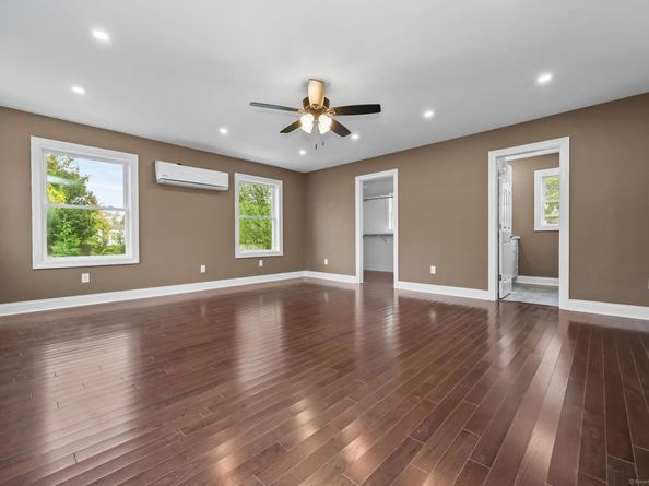 516 Valley Road, Stratford CT 06615