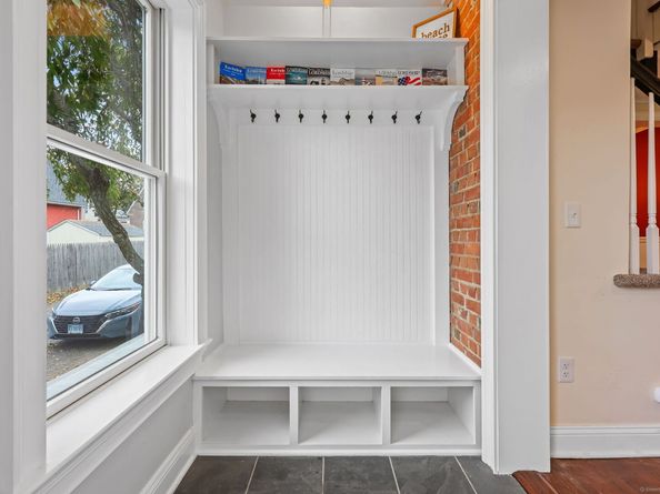 516 Valley Road, Stratford CT 06615