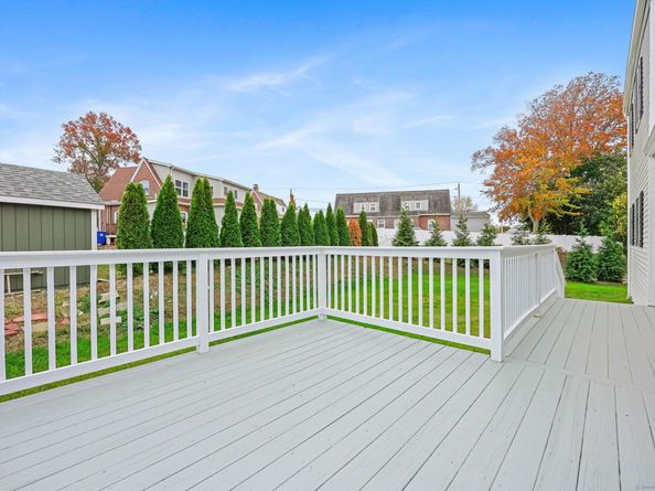 516 Valley Road, Stratford CT 06615