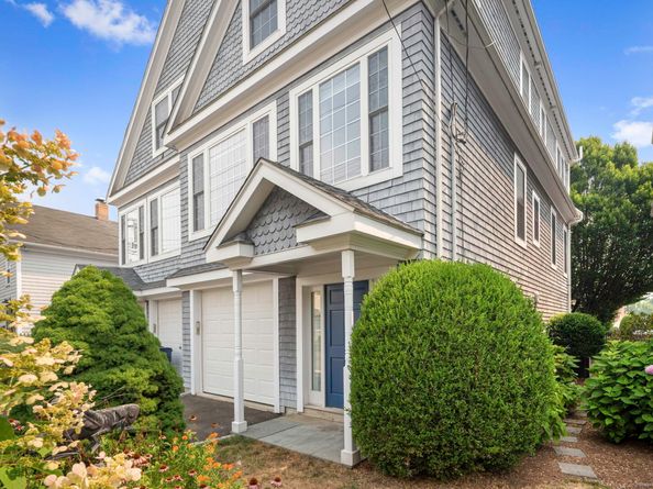 49 Thorpe Street, Fairfield CT 06824