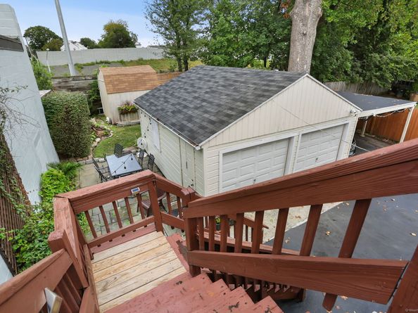 19 Waverly Place, Stamford CT 06902