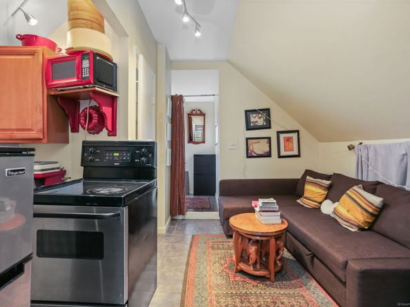 19 Waverly Place, Stamford CT 06902