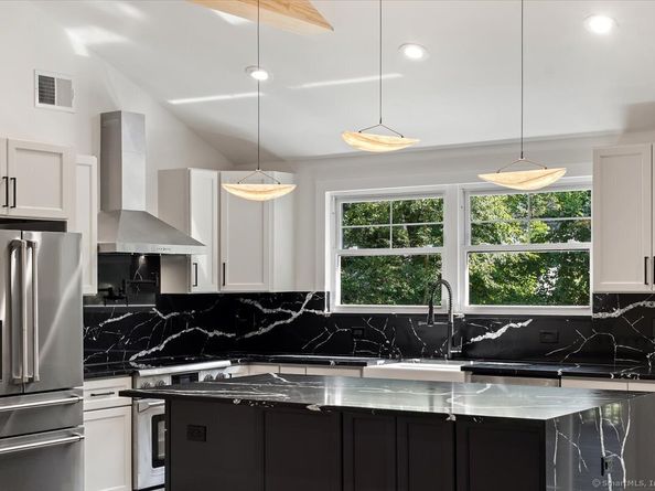 115 Mayfair Road, Fairfield CT 06824