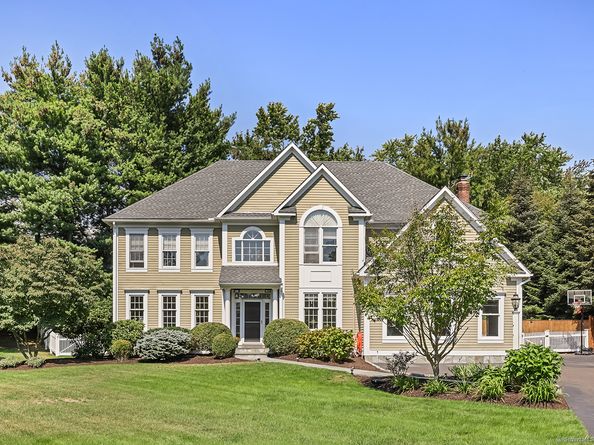 305 S Gate Lane, Fairfield CT 06890