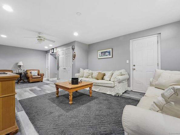 305 S Gate Lane, Fairfield CT 06890
