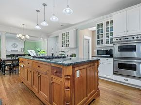 305 S Gate Lane, Fairfield CT 06890
