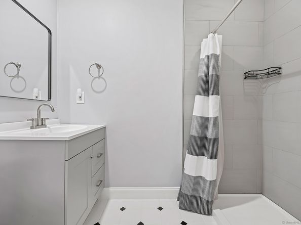 305 S Gate Lane, Fairfield CT 06890
