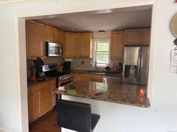 6 Plumley Circle, Norwalk CT 06851