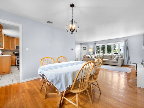 4 Soundview Avenue, Trumbull CT 06611