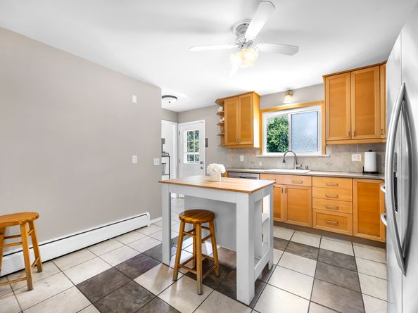 4 Soundview Avenue, Trumbull CT 06611