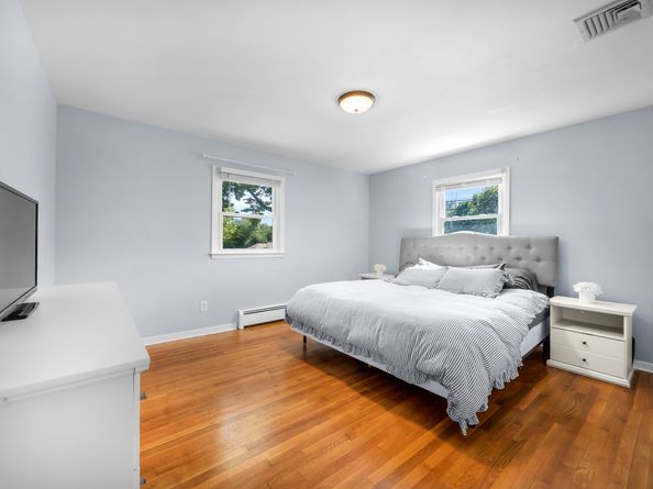 4 Soundview Avenue, Trumbull CT 06611