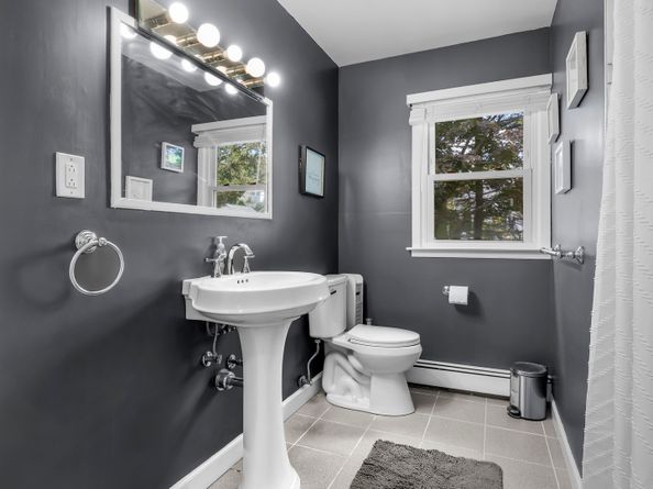 4 Soundview Avenue, Trumbull CT 06611