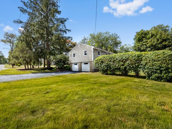 4 Soundview Avenue, Trumbull CT 06611