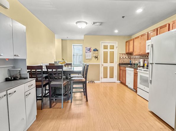 23 Scuppo Road APT 56, Danbury CT 06811