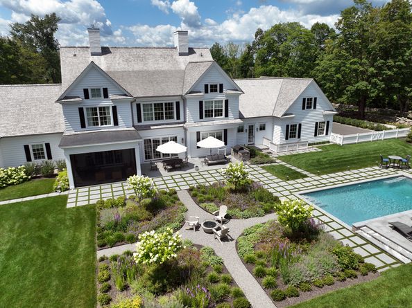 688 Hulls Farm Road, Fairfield CT 06890