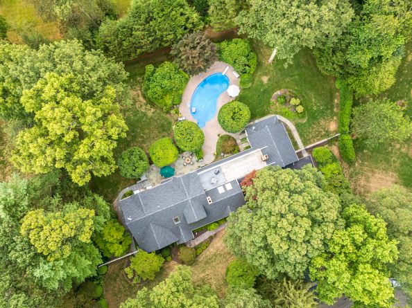 9 Singing Woods Road, Norwalk CT 06850