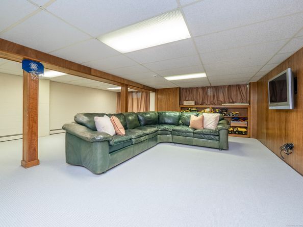 9 Singing Woods Road, Norwalk CT 06850