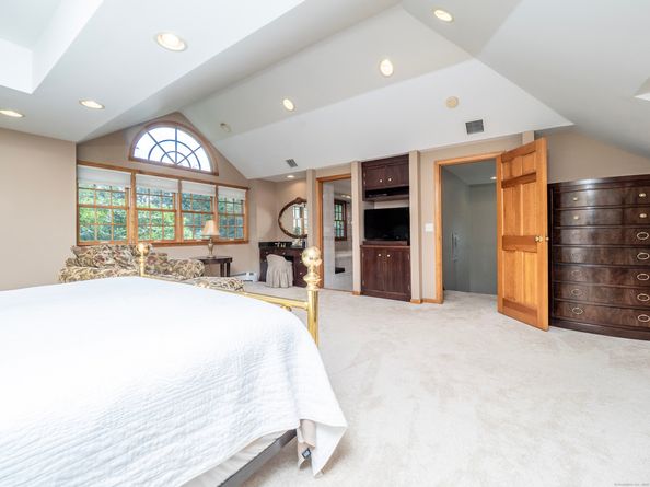 9 Singing Woods Road, Norwalk CT 06850