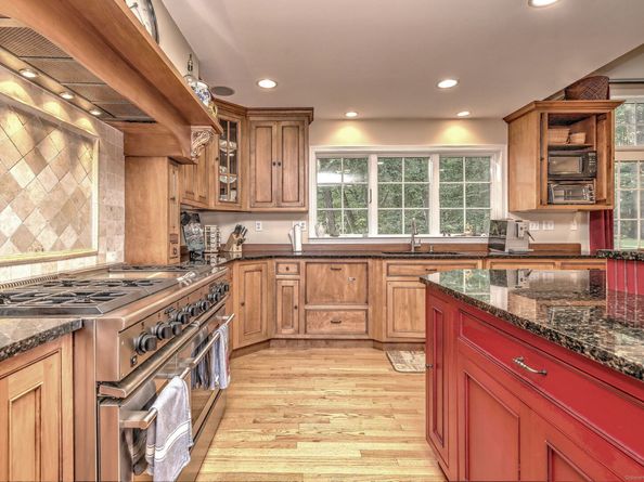 125 Saddle Hill Road, Stamford CT 06903