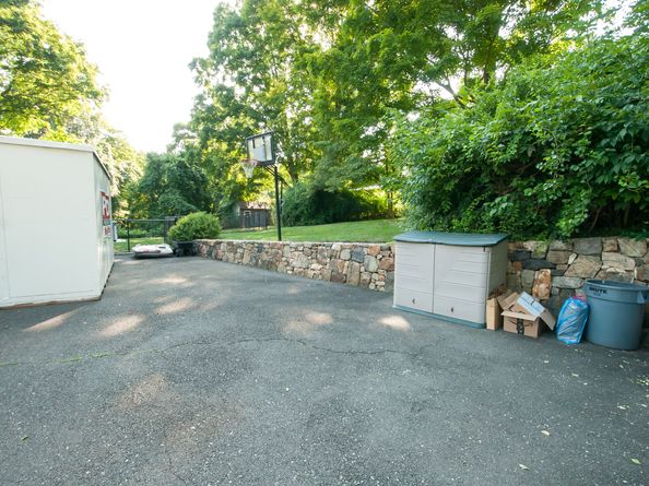 148 Middle River Road, Danbury CT 06811