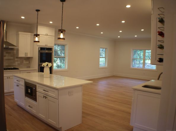 63 Flat Rock Drive, Easton CT 06612