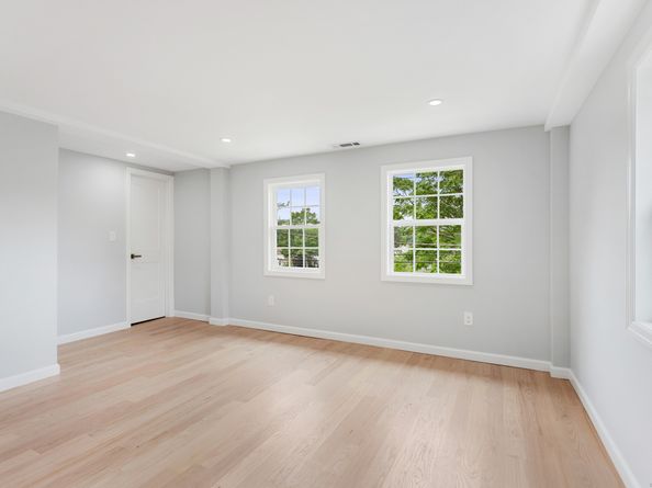 401 Unity Road, Trumbull CT 06611