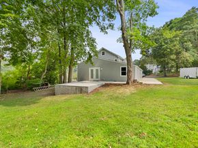 401 Unity Road, Trumbull CT 06611