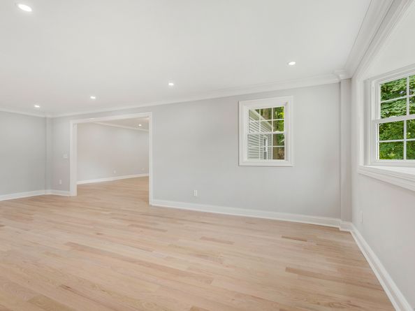 401 Unity Road, Trumbull CT 06611