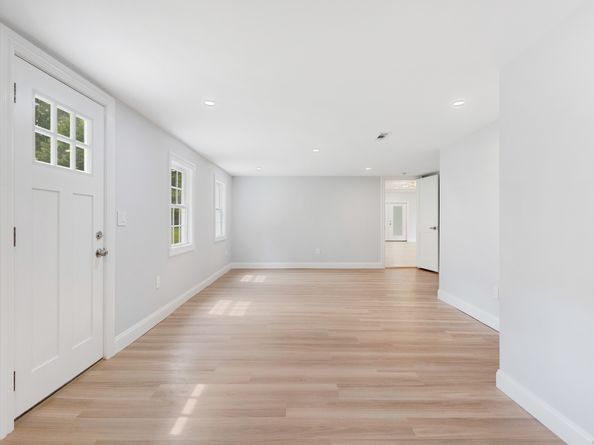 401 Unity Road, Trumbull CT 06611