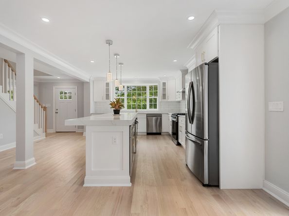 401 Unity Road, Trumbull CT 06611