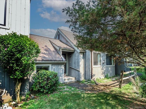 445 North Trail A, Stratford CT 06614