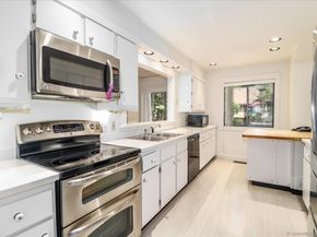 445 North Trail A, Stratford CT 06614
