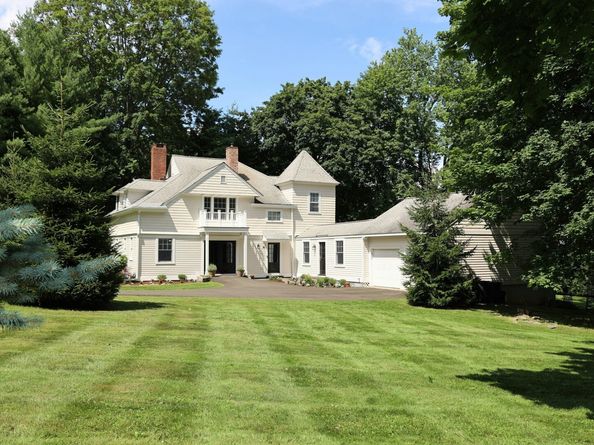 44 E Ridge Road, Ridgefield CT 06877
