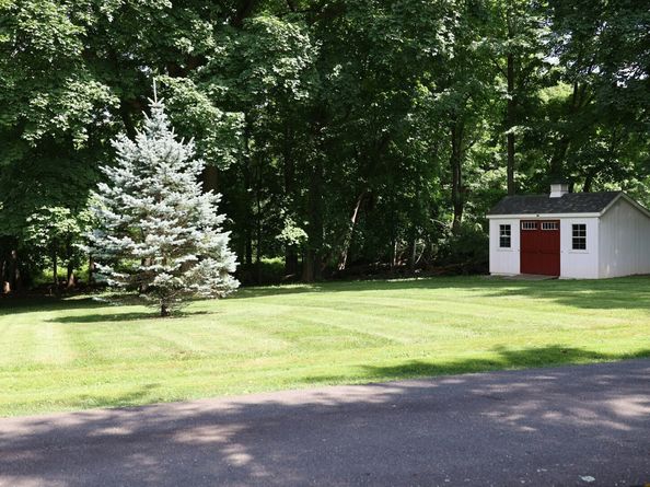 44 E Ridge Road, Ridgefield CT 06877