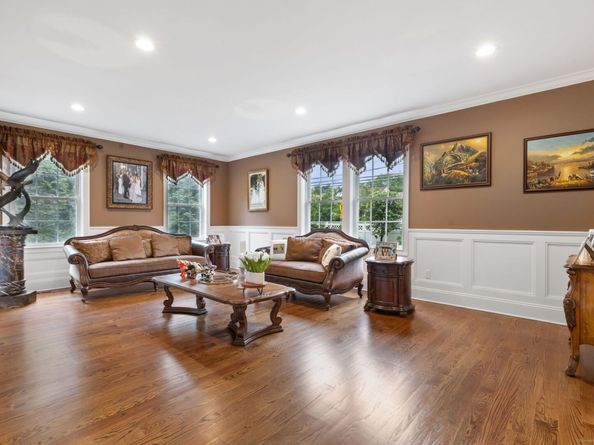 354 Oaklawn Avenue, Stamford CT 06905