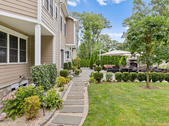 354 Oaklawn Avenue, Stamford CT 06905