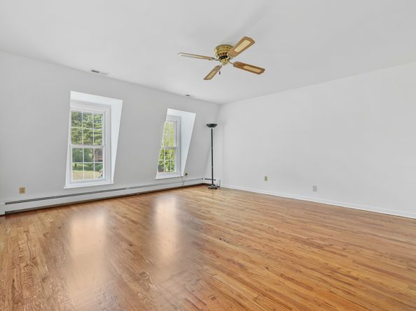 9 Allen Court, Norwalk CT 06851