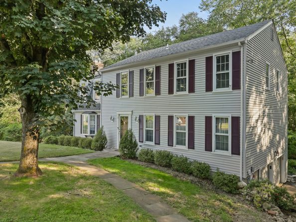 9 Allen Court, Norwalk CT 06851